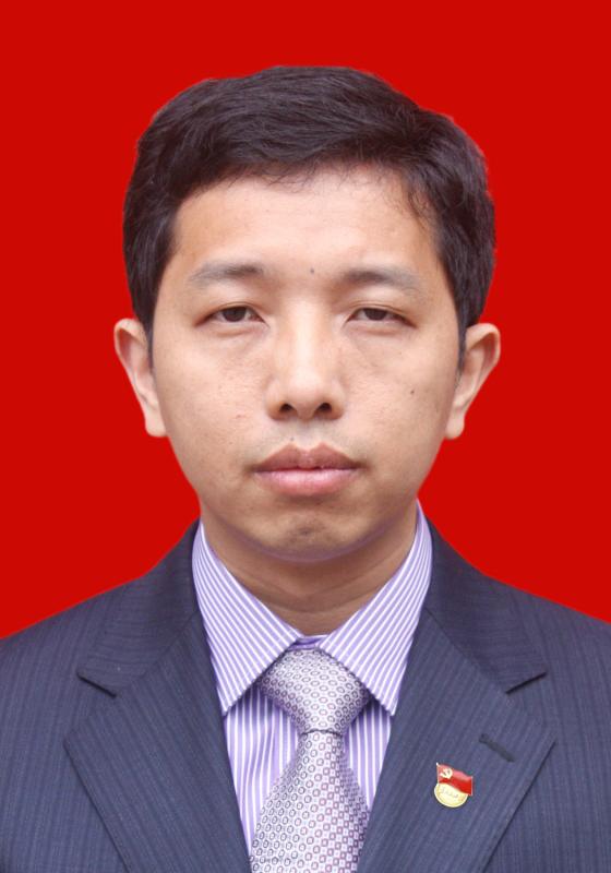 市文化馆党员：钟华奇.jpg