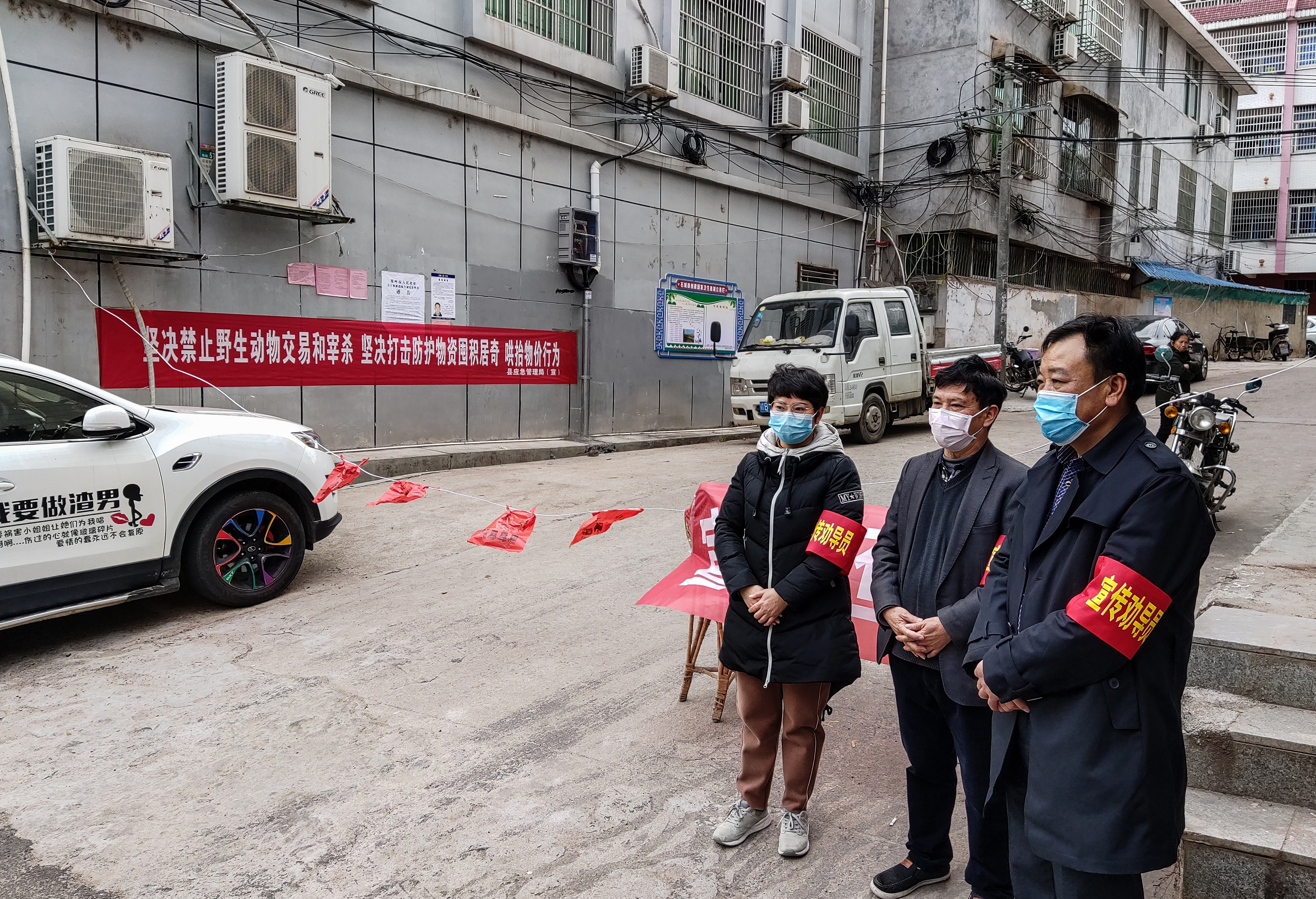 宣传劝导员  温礼明拍于石城县城西华南路  13879771578.jpg